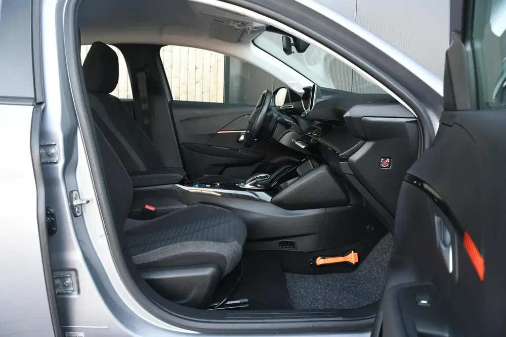 Peugeot 208 EV Active Pack 50 kWh uit 2021, foto 10
