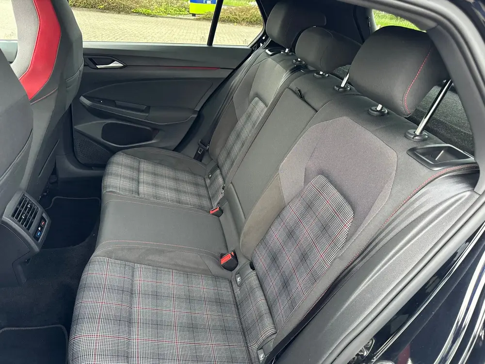 Volkswagen Golf 2.0 TSI 245pk Pano / LED / Camera Aut. uit 2020, foto 14