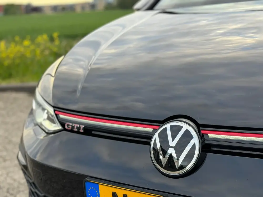 Volkswagen Golf 2.0 TSI 245pk Pano / LED / Camera Aut. uit 2020, foto 2