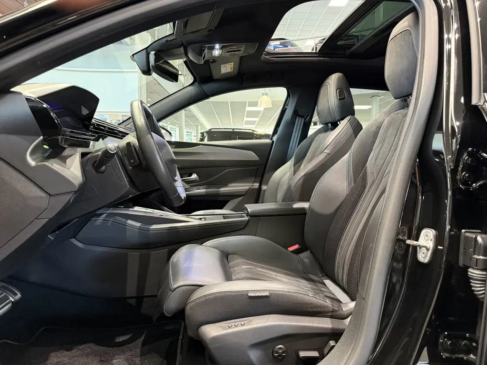 Peugeot 308 1.2 130pk EAT8 GT Pack Business uit 2022, foto 9