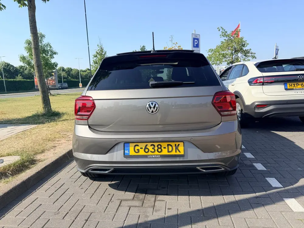 Volkswagen Polo R line ext. Volkswagen Polo 1.0 TSI 95pk 7-DSG 2019 Grijs uit 2019, foto 8