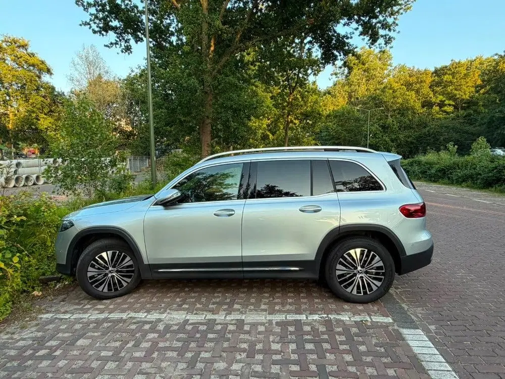 Mercedes-Benz EQB Mercedes EQB 250+ 190hp 7p. 2025 Grey 7 Se uit 2025