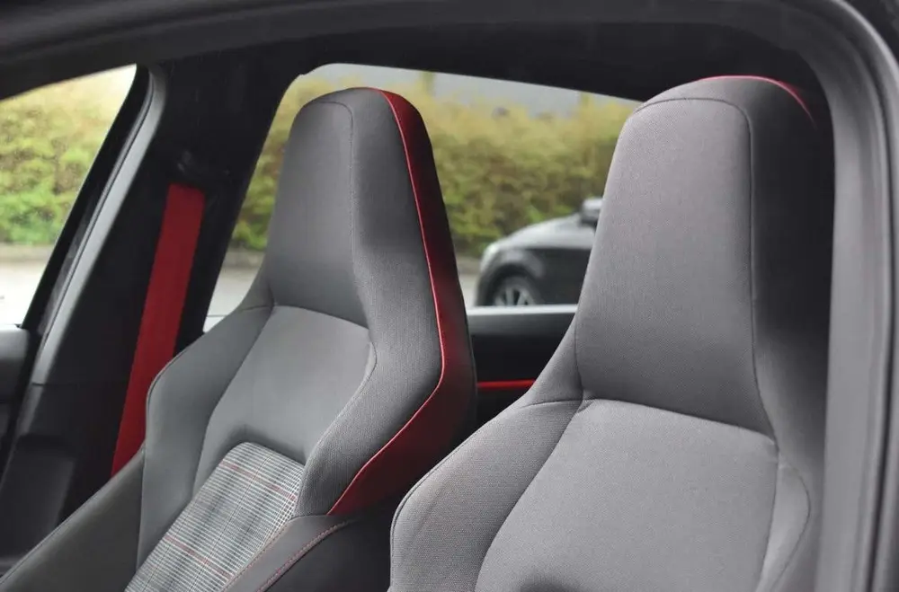Volkswagen Golf 2.0 TSI 245pk 7-DSG 2020 Zwart uit 2020, foto 13
