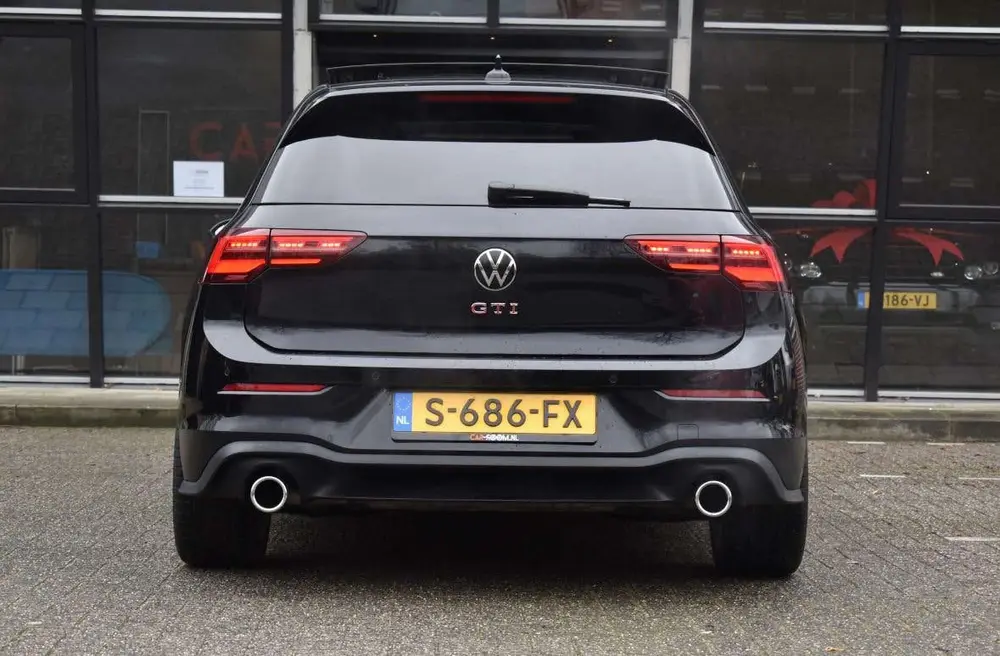 Volkswagen Golf 2.0 TSI 245pk 7-DSG 2020 Zwart uit 2020, foto 4