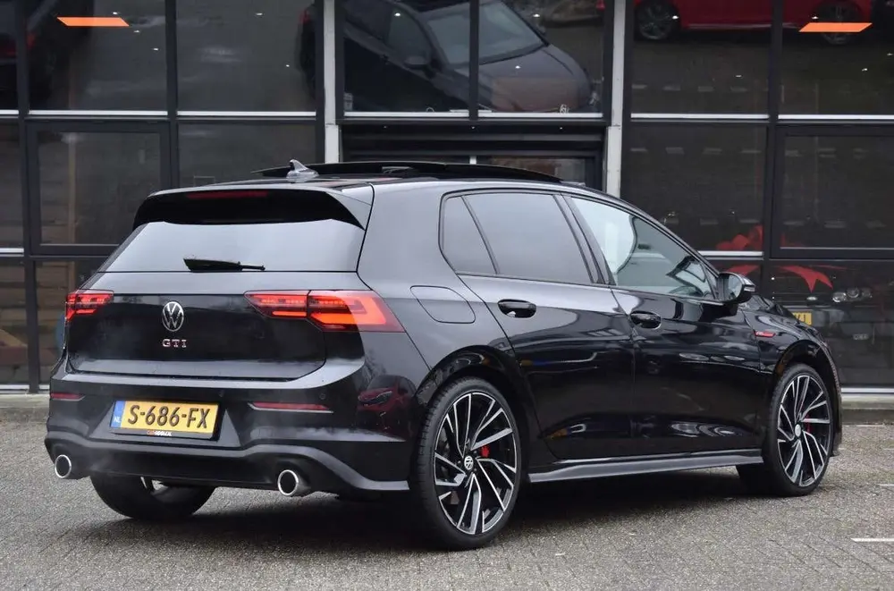 Volkswagen Golf 2.0 TSI 245pk 7-DSG 2020 Zwart uit 2020, foto 5