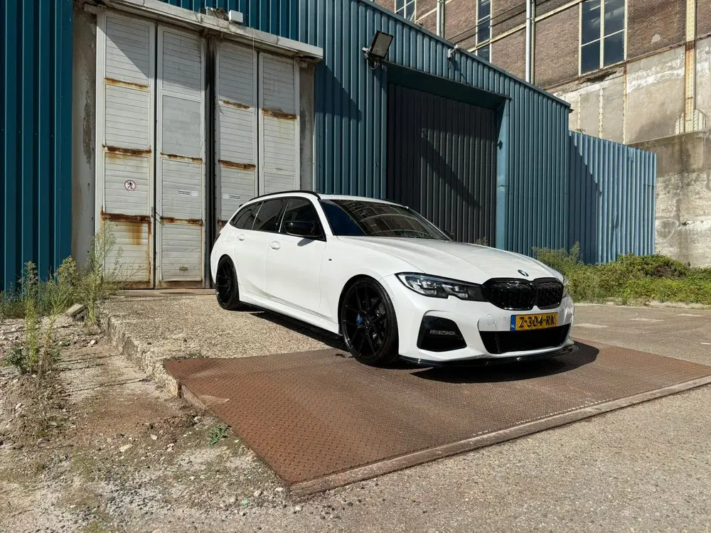 BMW 3-serie 330e Touring M Sport Panorama Ha uit 2020, foto 2