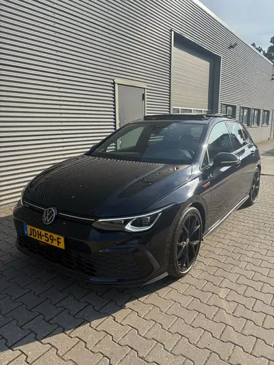 Volkswagen Golf 2.0 TSI 245pk 7-DSG 2022 Zwart uit 2022