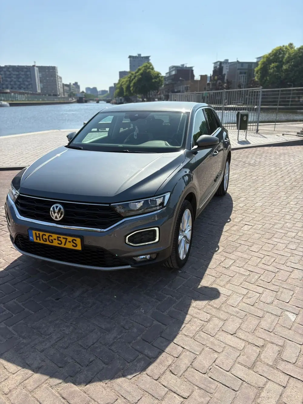 Volkswagen T-Roc 1.5 TSI 150pk 7-DSG 2019 Grijs uit 2019
