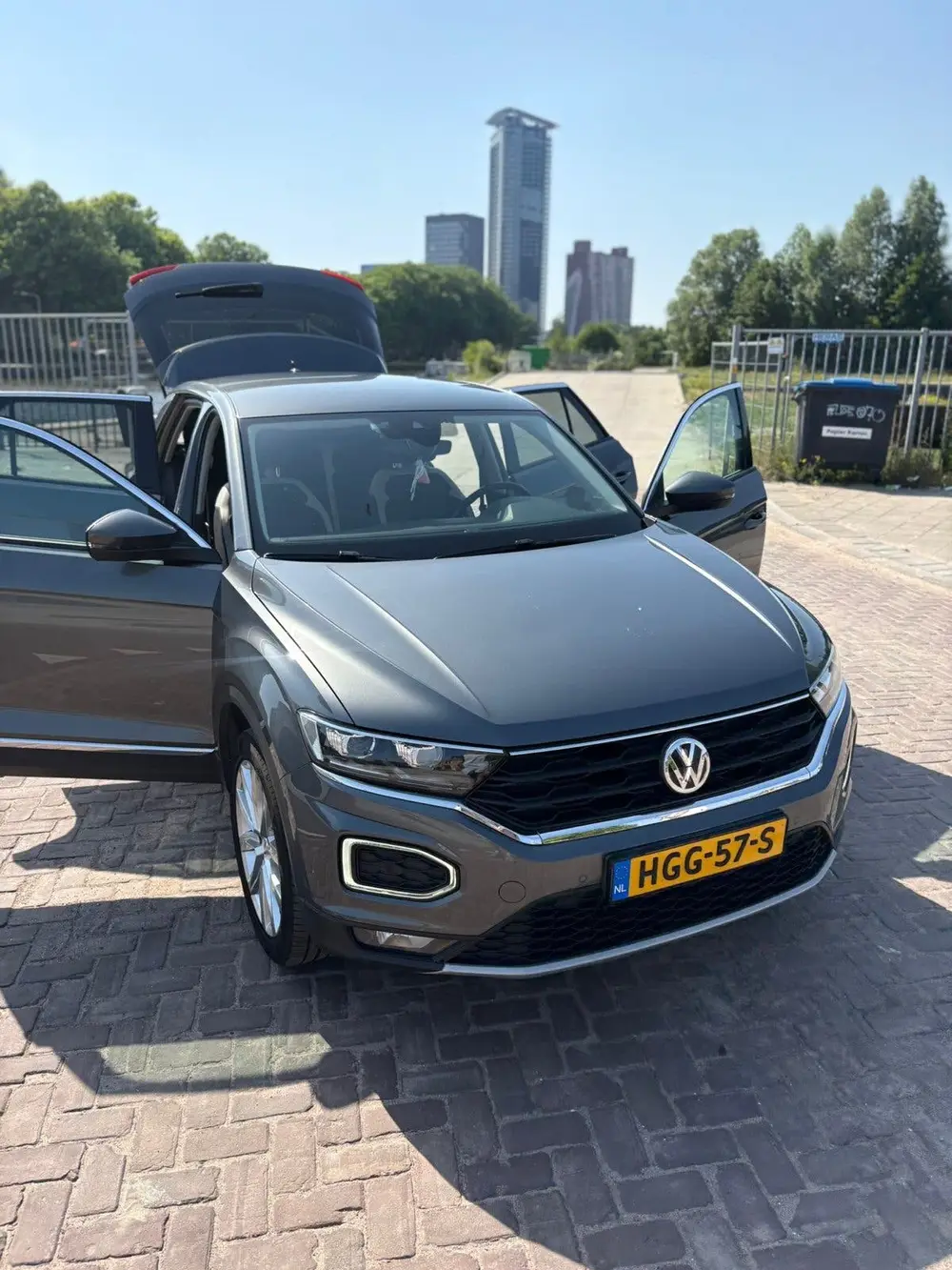 Volkswagen T-Roc 1.5 TSI 150pk 7-DSG 2019 Grijs uit 2019, foto 3
