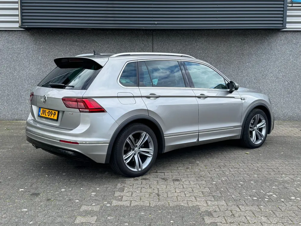 Volkswagen Tiguan 1.5 TSI R-Line I Pano I Leder I 360 Camera uit 2019, foto 12