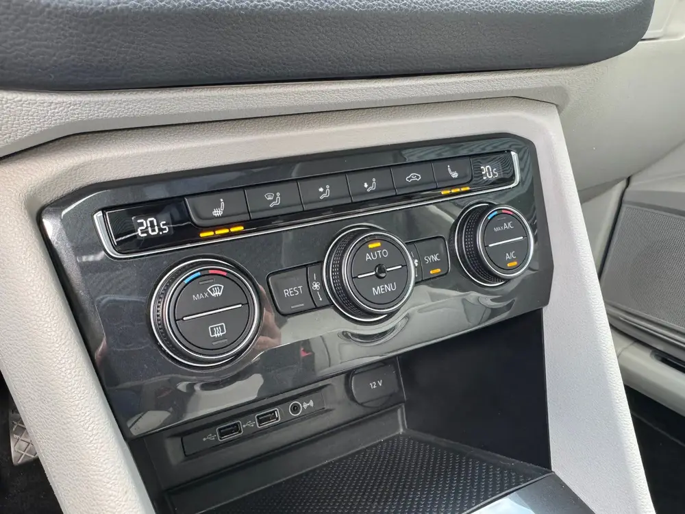 Volkswagen Tiguan 1.5 TSI R-Line I Pano I Leder I 360 Camera uit 2019, foto 13