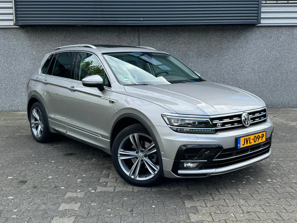 Volkswagen Tiguan 1.5 TSI R-Line I Pano I Leder I 360 Camera uit 2019, foto 4