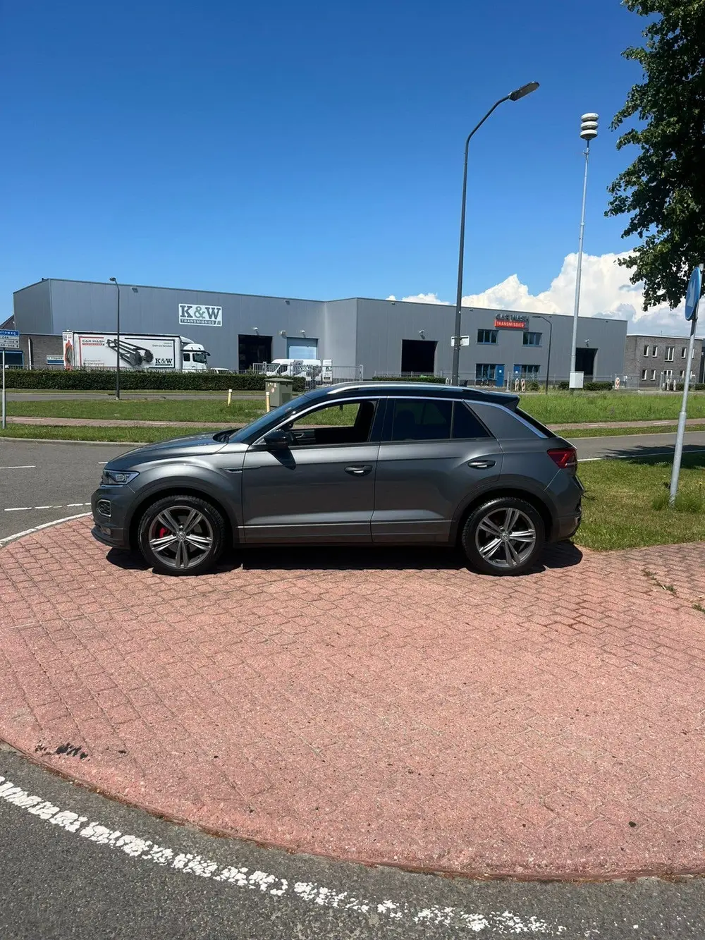 Volkswagen T-Roc 1.5 TSI 150pk 2019 Grijs uit 2019, foto 2