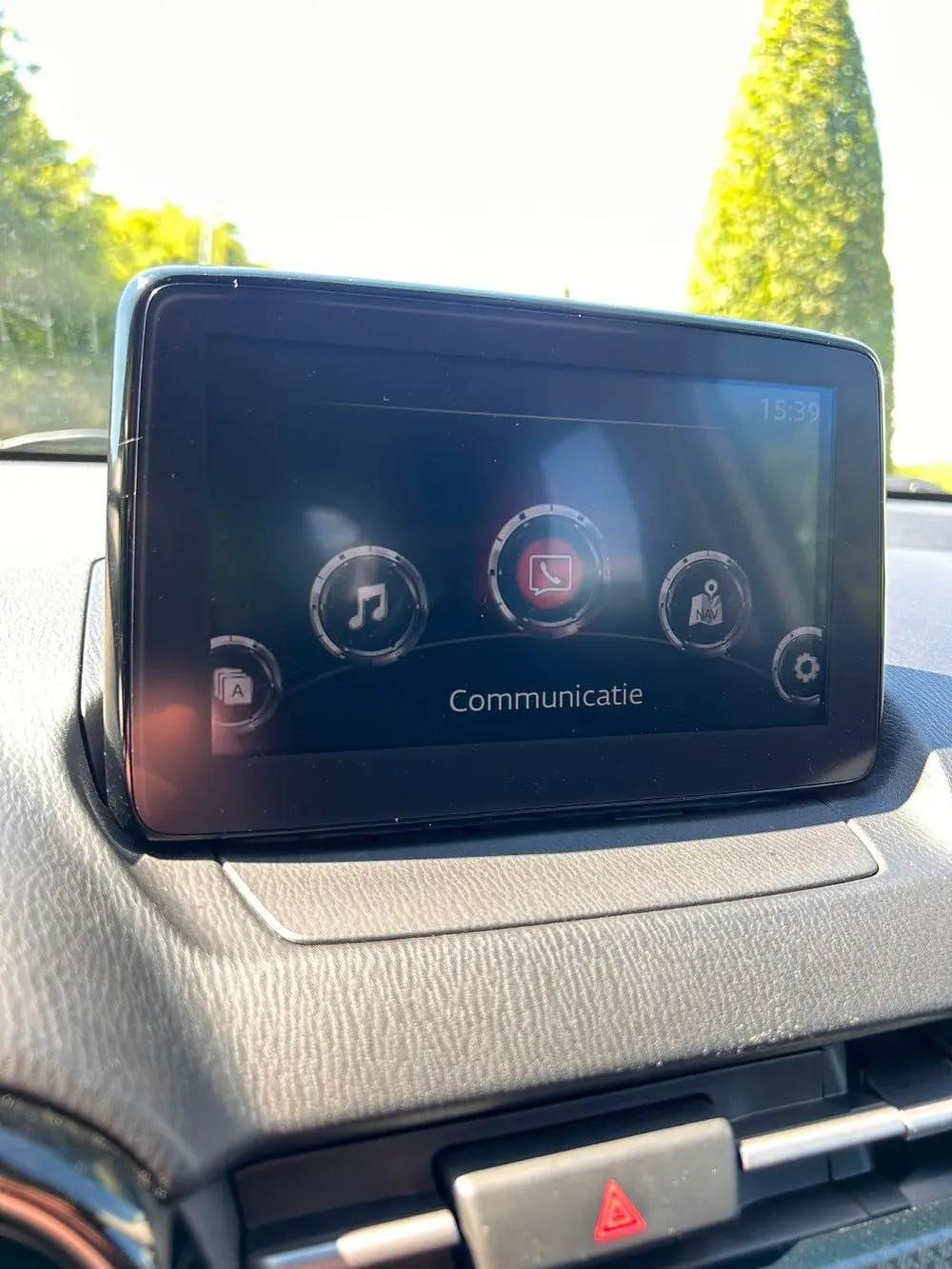 Mazda 2 1.5 Skyactiv-g Luxury 2019 Wit uit 2019, foto 10