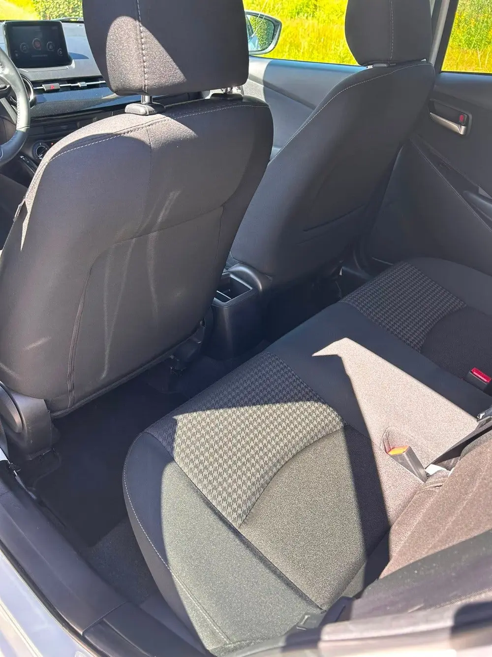 Mazda 2 1.5 Skyactiv-g Luxury 2019 Wit uit 2019, foto 15