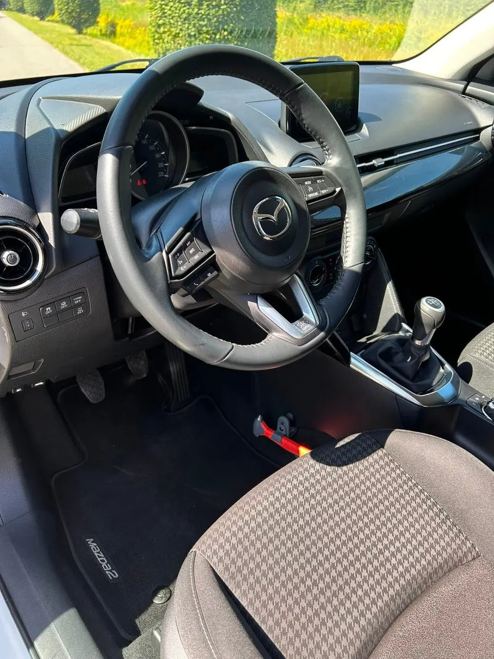 Mazda 2 1.5 Skyactiv-g Luxury 2019 Wit uit 2019, foto 6