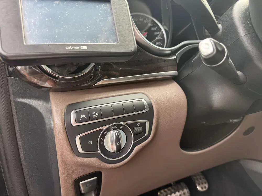 Mercedes-Benz V-Klasse 300 d 239pk Extra Lang 9G-TRONIC 2019 uit 2019, foto 9
