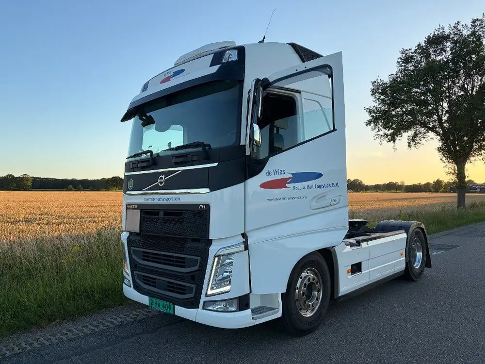 Vrachtwagens VOLVO FH 500, TREKKER, BJ 2020, KIP HYDR..662DKM uit 2020