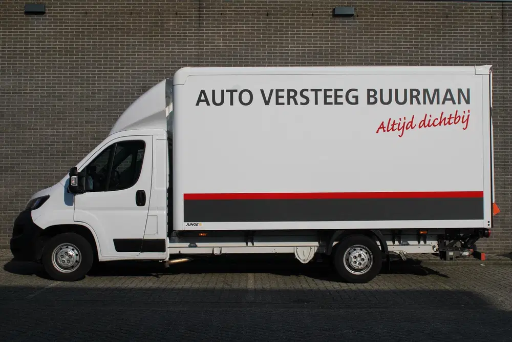 Peugeot Boxer 2.2 BlueHDi 140 L3H2 3.5t Bakwagen met laa uit 2024, foto 2