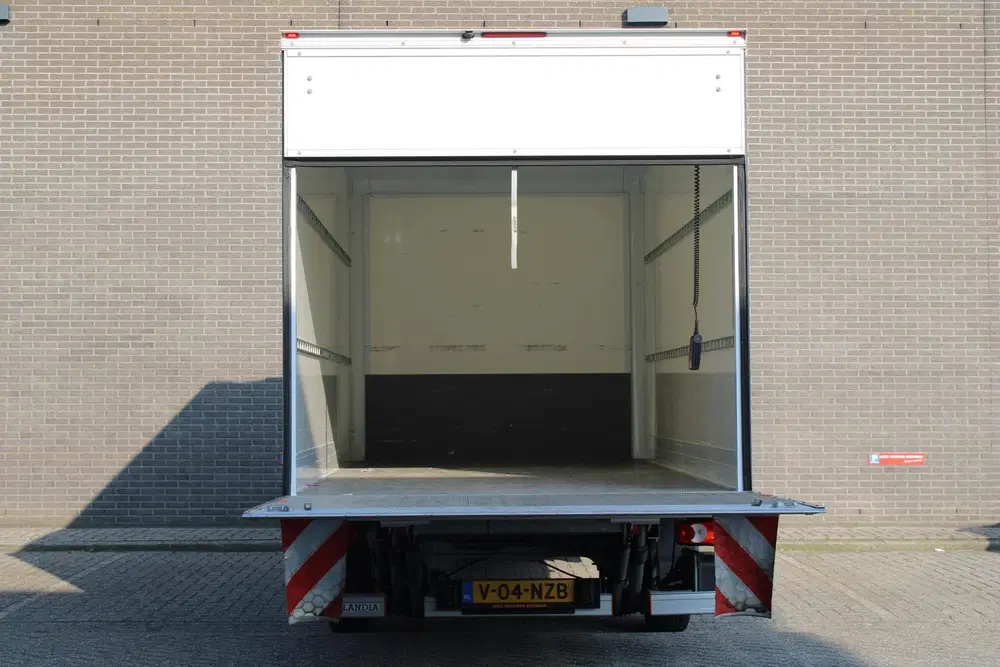 Peugeot Boxer 2.2 BlueHDi 140 L3H2 3.5t Bakwagen met laa uit 2024, foto 8