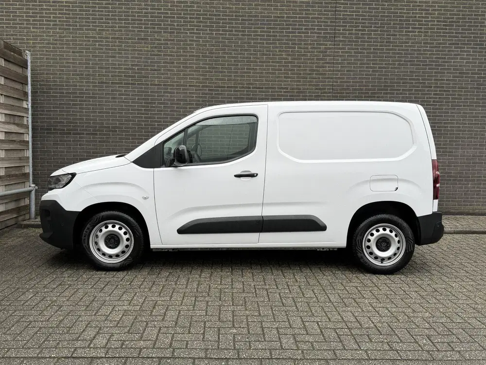 Peugeot Partner 1.5 BlueHDi 130 EAT8 S&S L1 Automaat uit 2024, foto 2