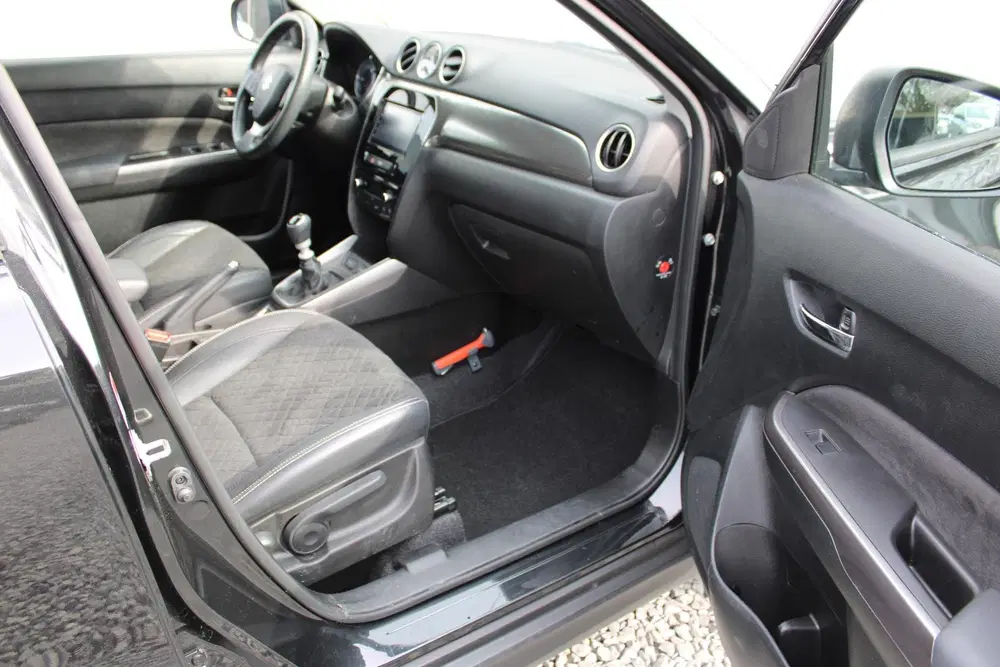 Suzuki Vitara 1.4 Boosterjet Style Smart Hybrid ORG NL uit 2022, foto 15