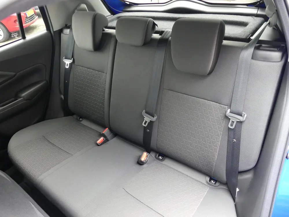 Suzuki Swift 1.2 Style Smart Hybrid BLACK RHINO uit 2026, foto 4