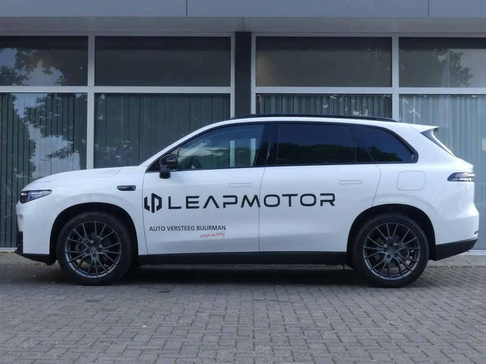 Leapmotor C10 REEV Design 28.4 kWh 215PK Automaat Navigatie uit 2026, foto 10