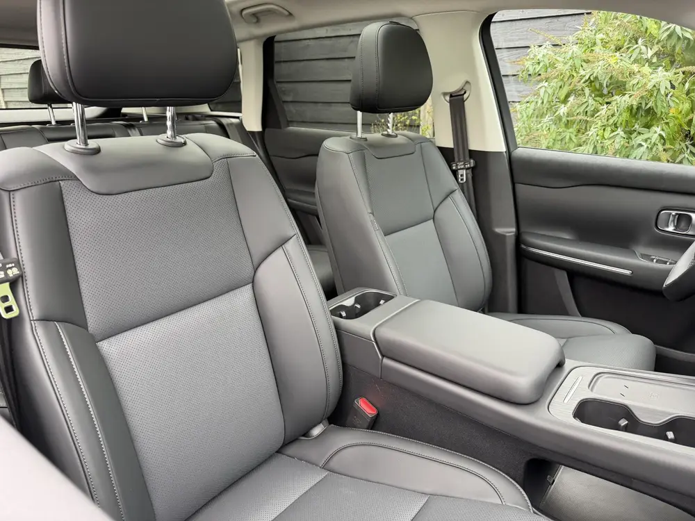 Leapmotor C10 REEV Design 28.4 kWh 215PK Automaat Navigatie uit 2026, foto 17