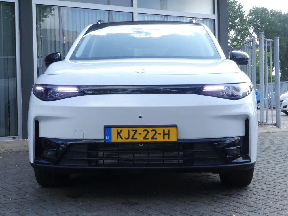 Leapmotor C10 REEV Design 28.4 kWh 215PK Automaat Navigatie uit 2026, foto 5