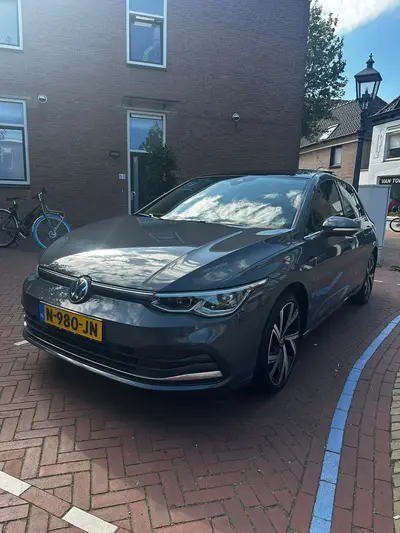 Volkswagen Golf VW GOLF 8|IQ-LIGHT|PANO|FULL|1.5 ETSI 150pk 7-DSG GRIJS uit 2020