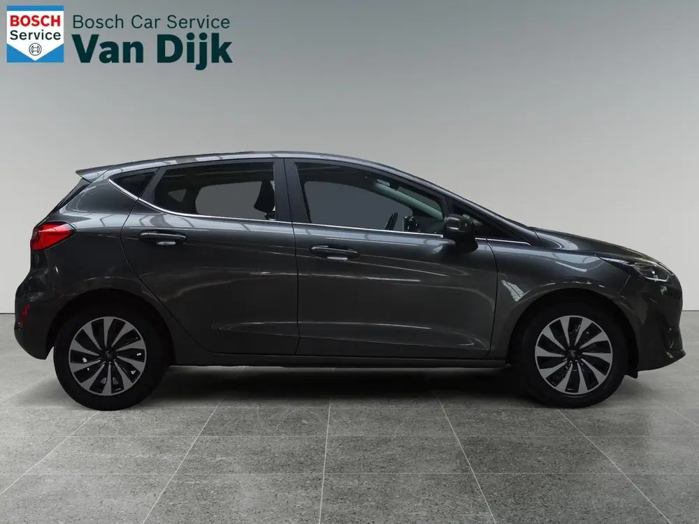 Ford Fiesta 1.0 EcoBoost Hybrid Titanium uit 2022, foto 2
