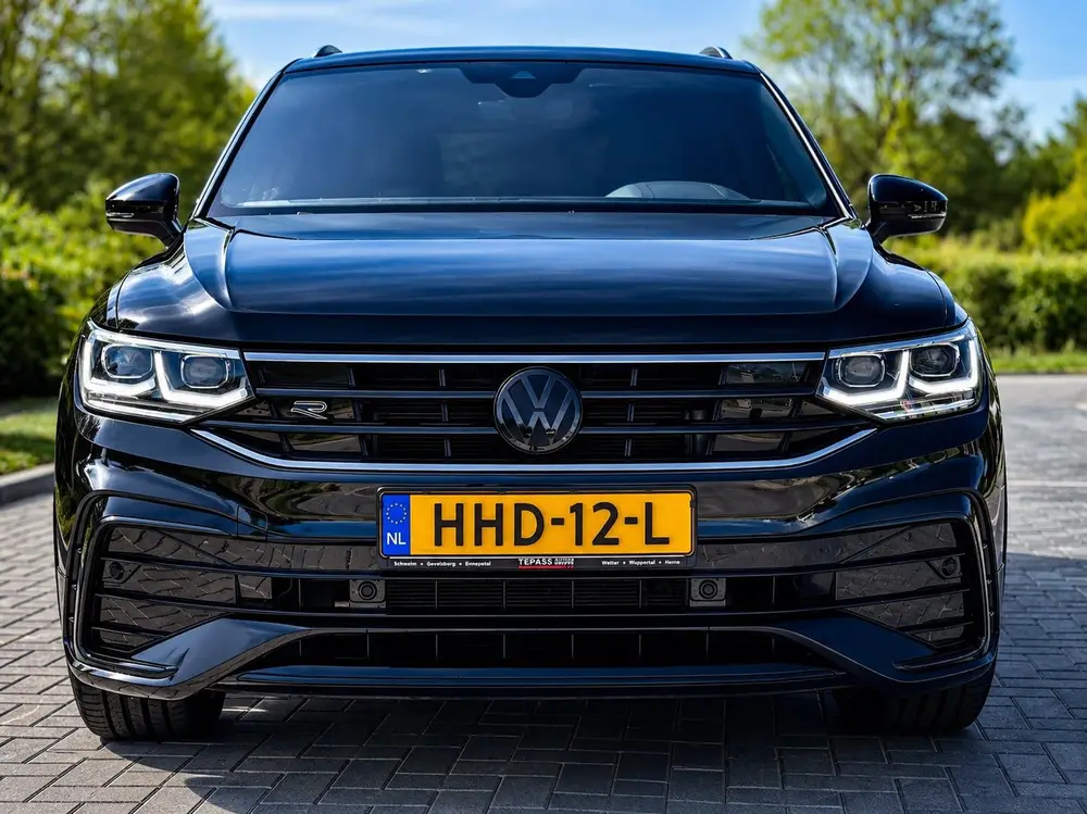 Volkswagen Tiguan eHybrid R-Line Black Style | IQ.Light | uit 2022