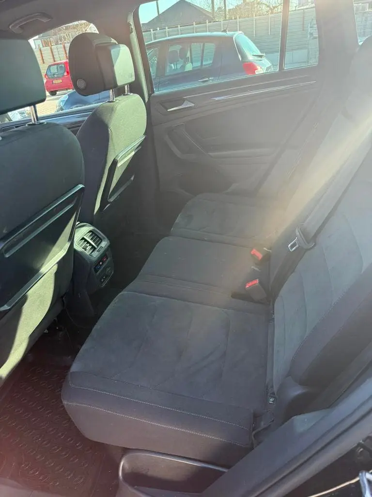 Volkswagen Tiguan 2.0 TDI 110KW 2019 Zwart uit 2019, foto 11