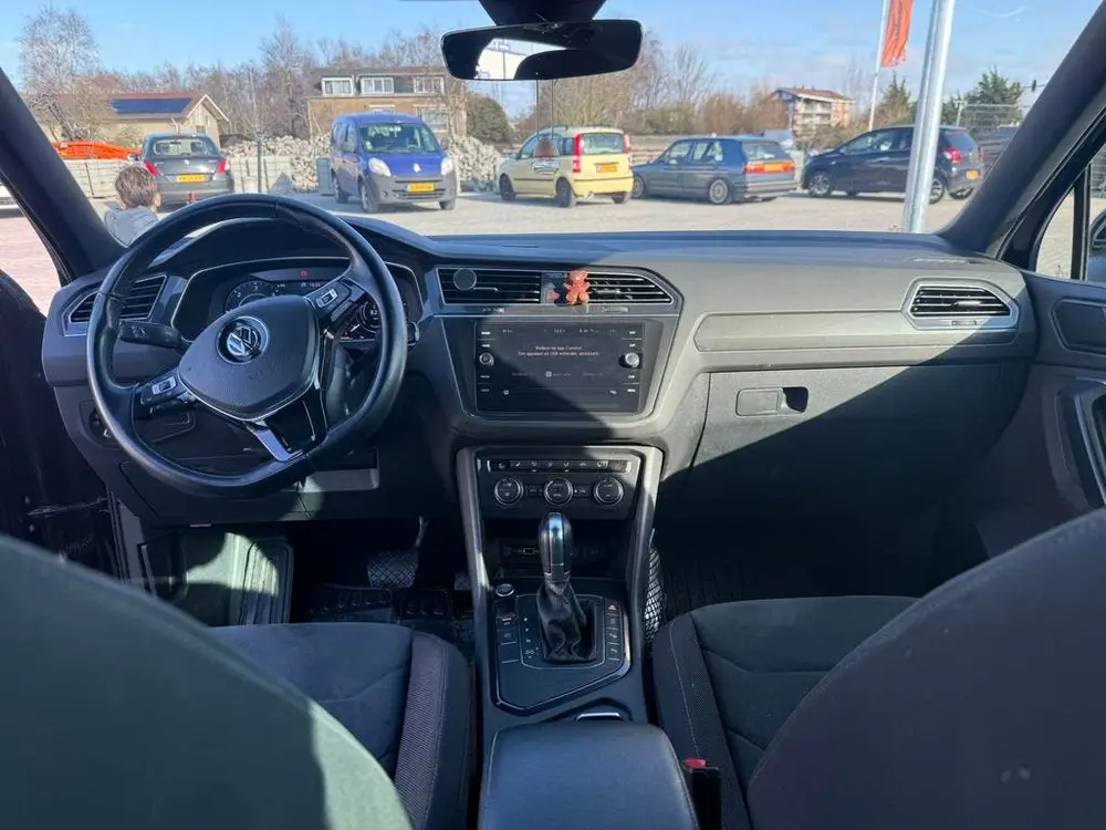 Volkswagen Tiguan 2.0 TDI 110KW 2019 Zwart uit 2019, foto 9