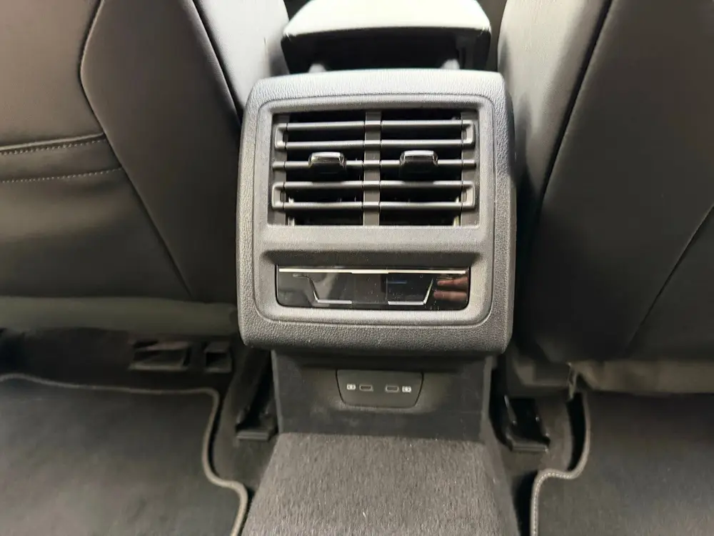 Volkswagen Golf 1.5 Etsi 150pk 7-DSG 2023 Zwart uit 2023, foto 18