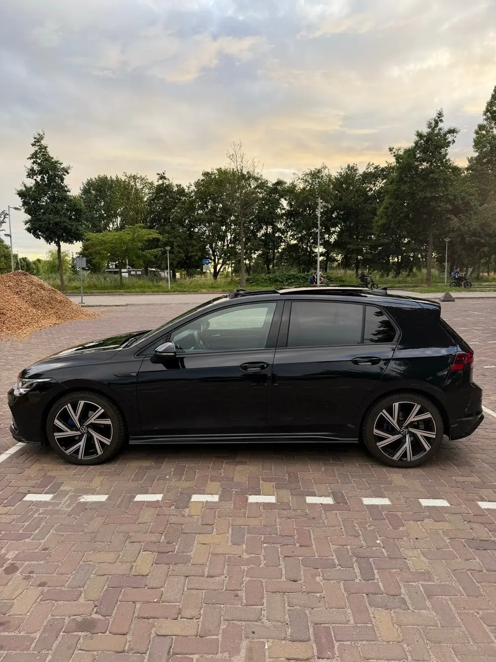 Volkswagen Golf 1.5 Etsi 150pk 7-DSG 2023 Zwart uit 2023, foto 3