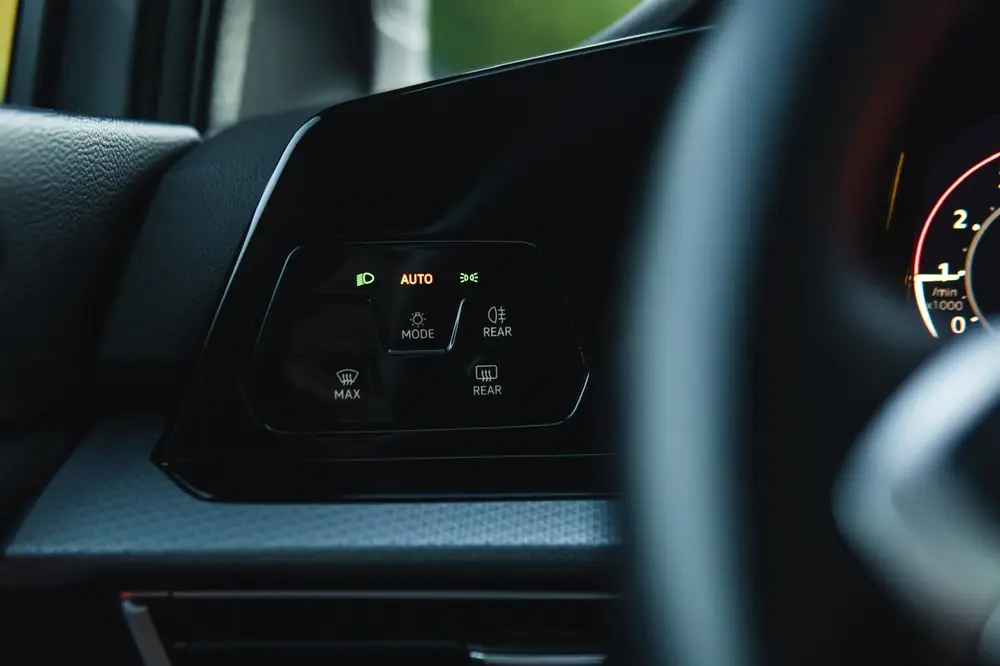 Volkswagen Golf DSG|Fabrieksgarantie|Panoramadak|GTI-velgen uit 2021, foto 12