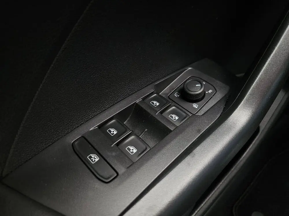 Volkswagen T-Cross 1.0 TSI Life Edition DSG LED ACC Carplay uit 2024, foto 20