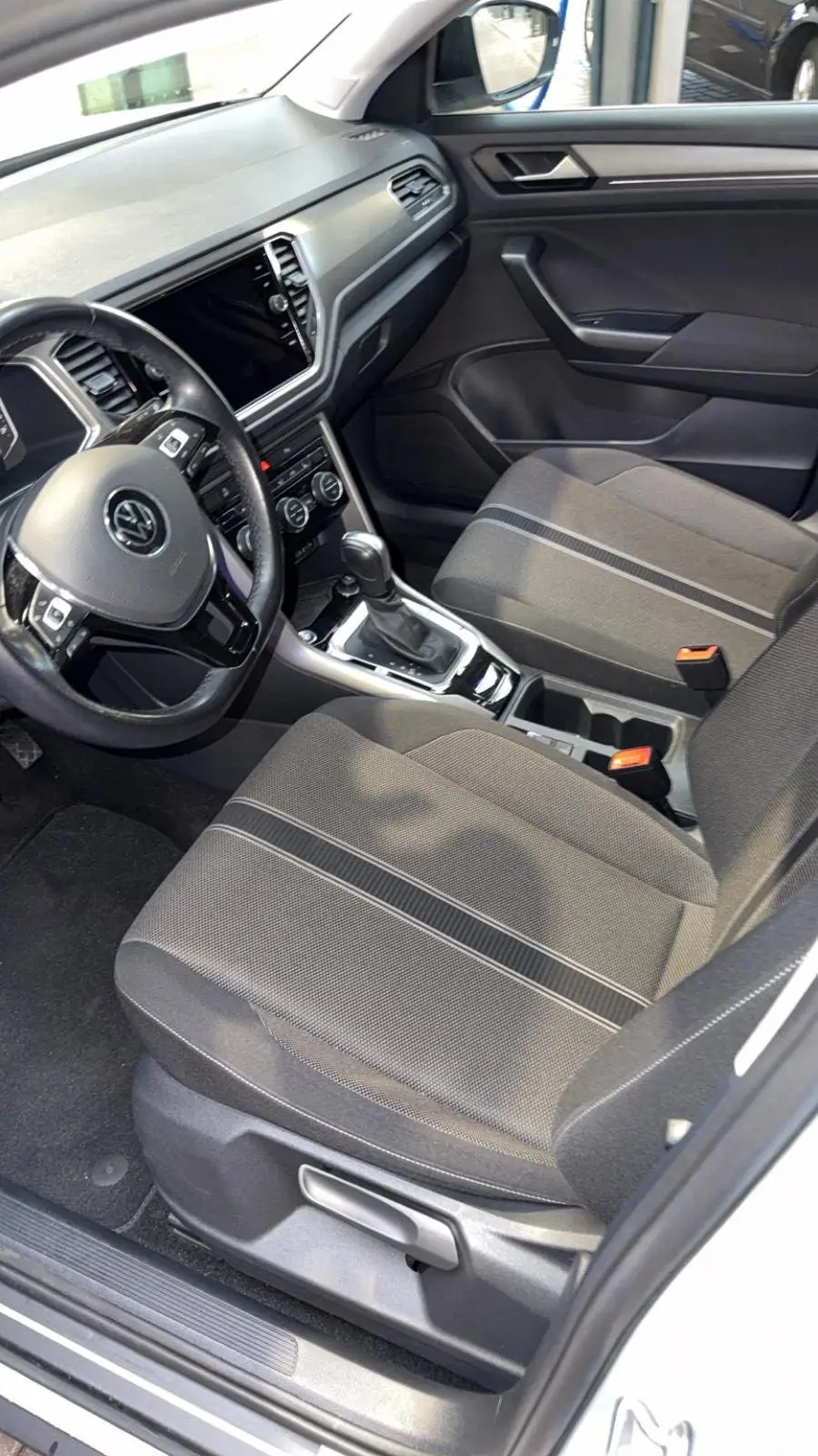 Volkswagen T-Roc Vw TROC 1.5 TSI DSG Automaat pano/virtual/keyl/camera/acc/ uit 2022, foto 8