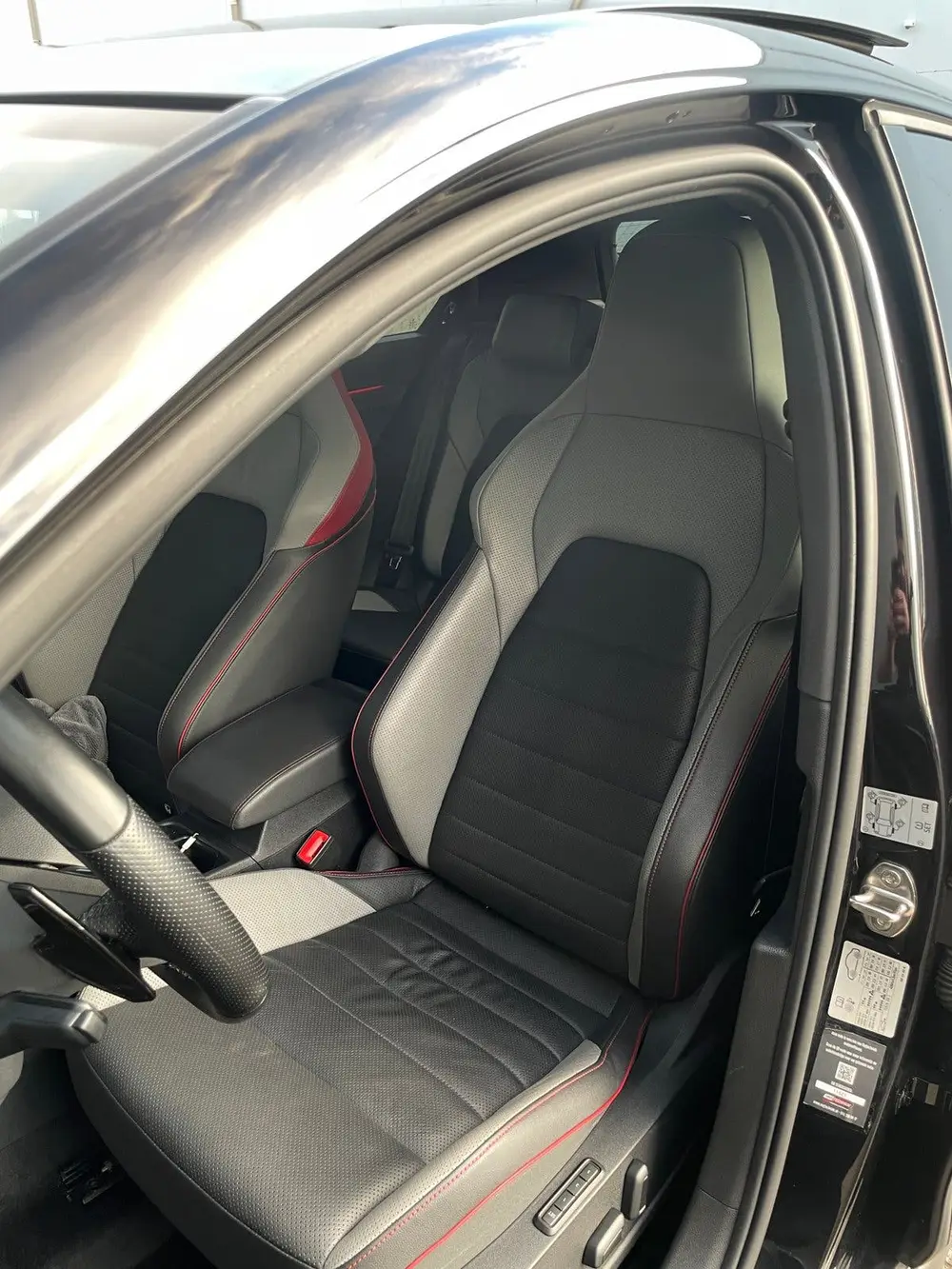 Volkswagen Golf 2.0 TSI  7-DSG 2021 Zwart uit 2021, foto 10