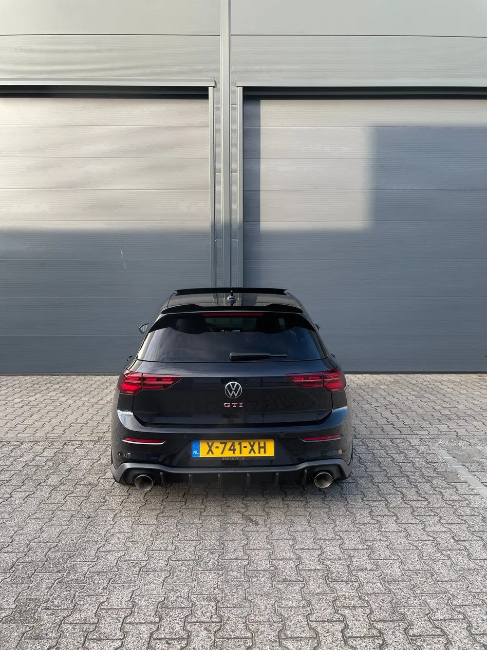 Volkswagen Golf 2.0 TSI  7-DSG 2021 Zwart uit 2021, foto 4