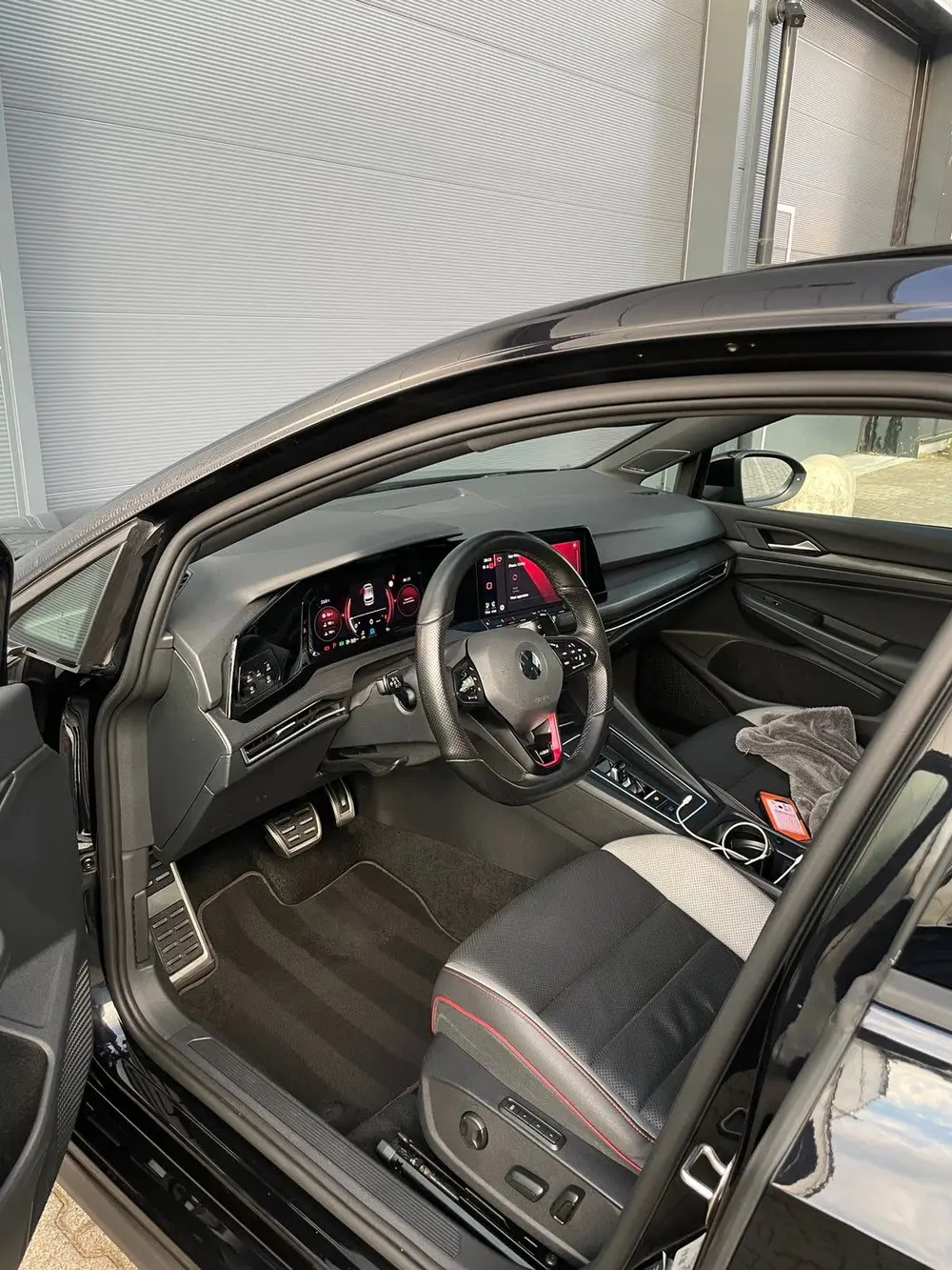 Volkswagen Golf 2.0 TSI  7-DSG 2021 Zwart uit 2021, foto 9