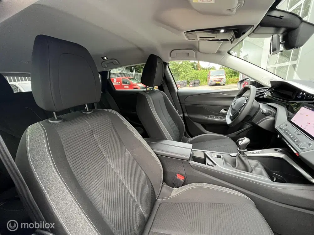 Peugeot 308 1.2 PT Business 110 PK NAVI uit 2022, foto 14