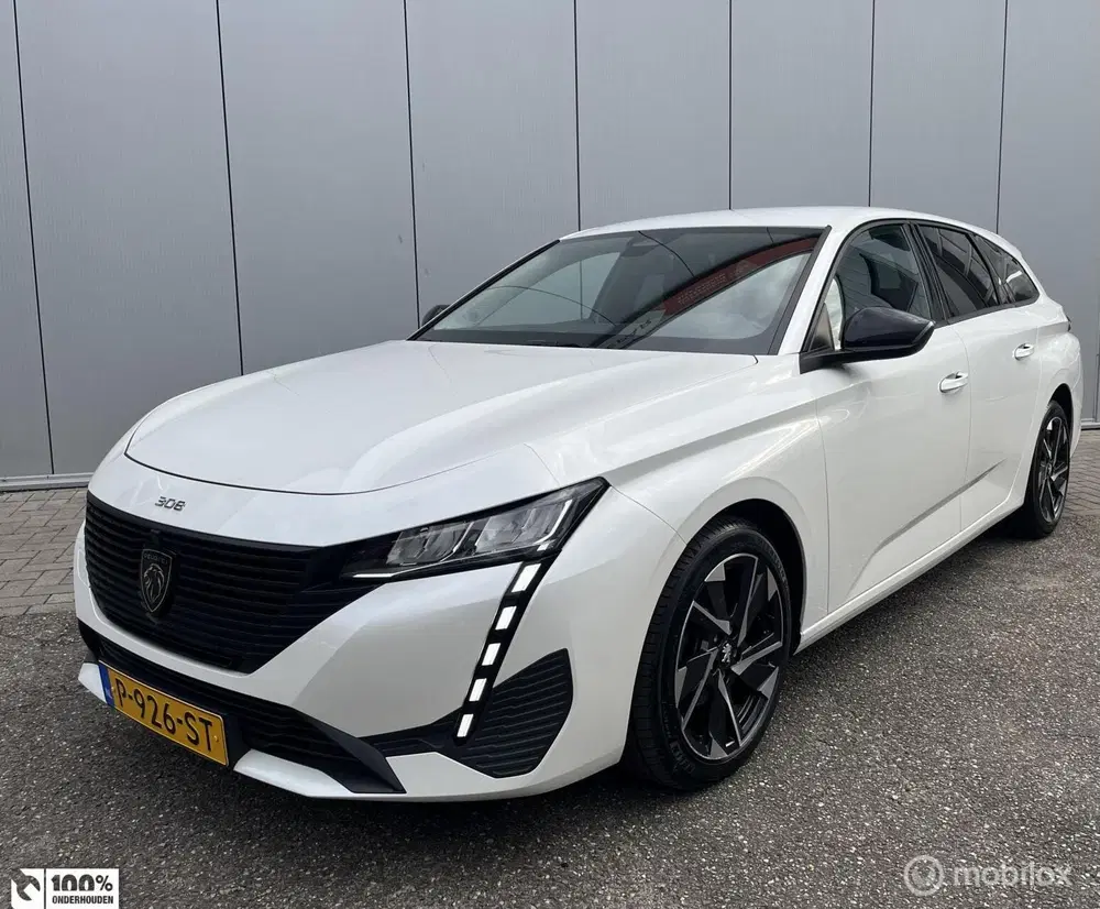 Peugeot 308 1.2 PT Business 110 PK NAVI uit 2022, foto 3