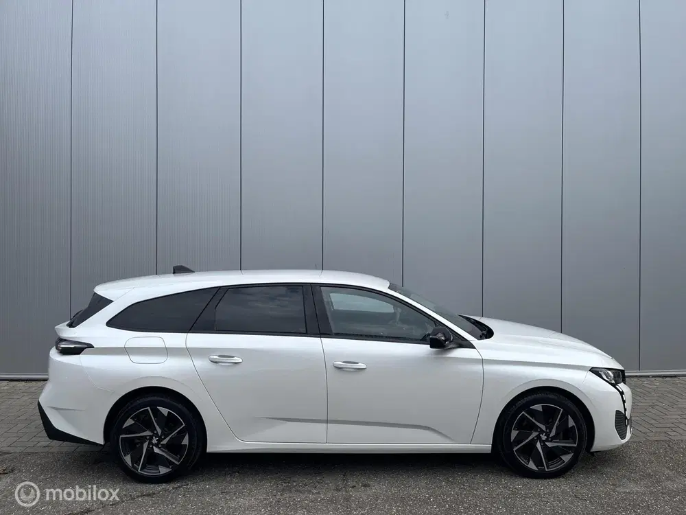 Peugeot 308 1.2 PT Business 110 PK NAVI uit 2022, foto 5
