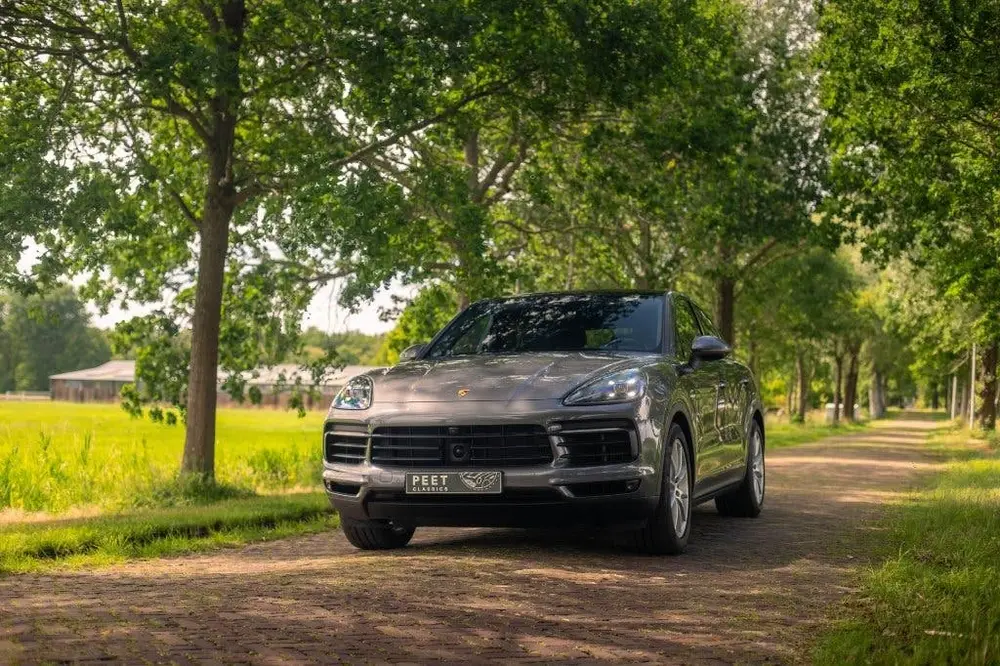 Porsche Cayenne Cayenne 3.0 V6 E-hybrid 2020 Grijs uit 2020, foto 2