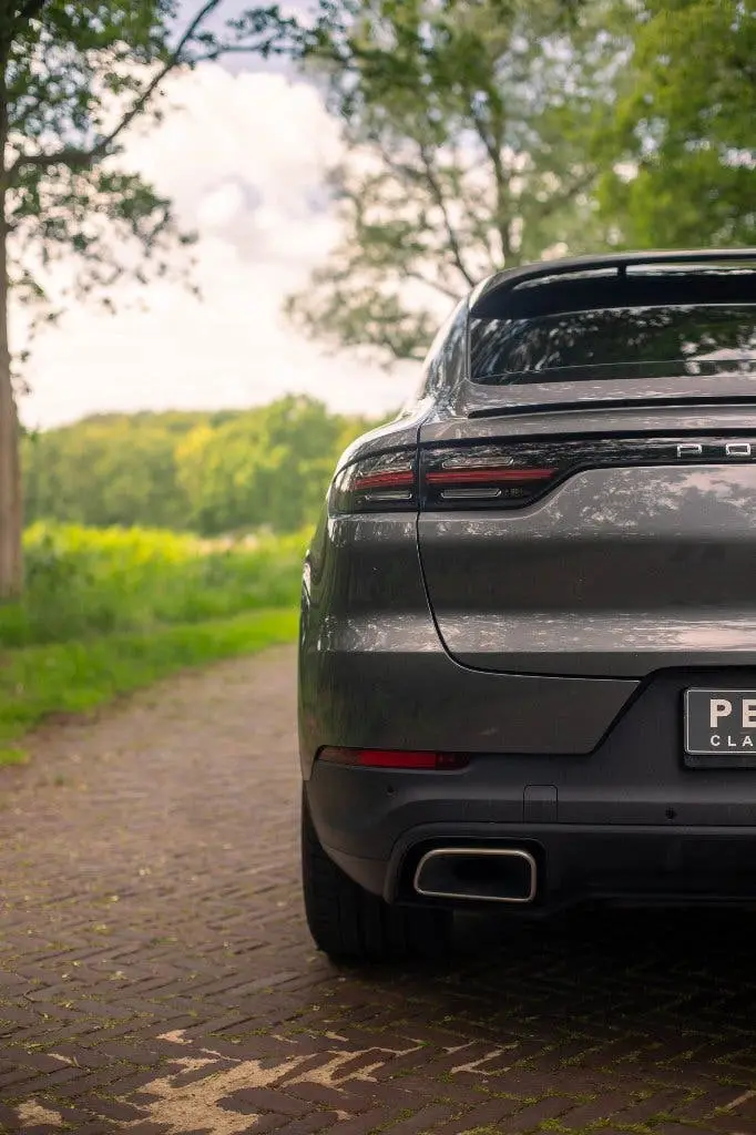 Porsche Cayenne Cayenne 3.0 V6 E-hybrid 2020 Grijs uit 2020, foto 20