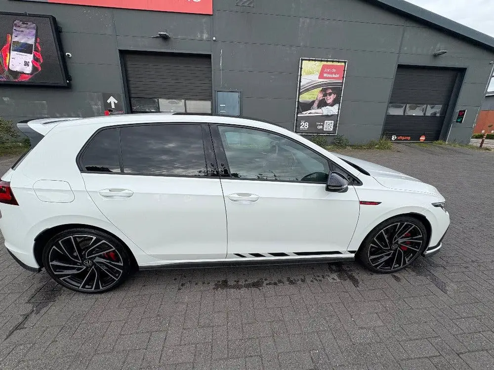 Volkswagen Golf 2.0 TSI OPF 221KW Dsg7 2022 Wit uit 2022, foto 3