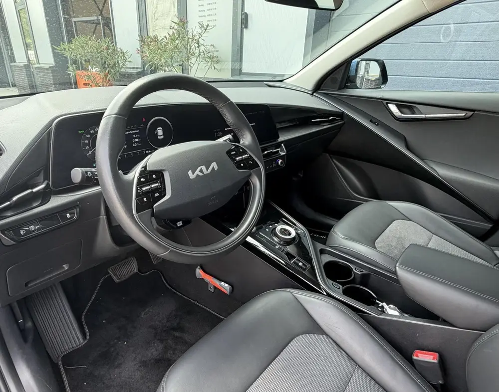 Kia Niro 1.6 GDi Hybrid DynamicLine uit 2024, foto 8